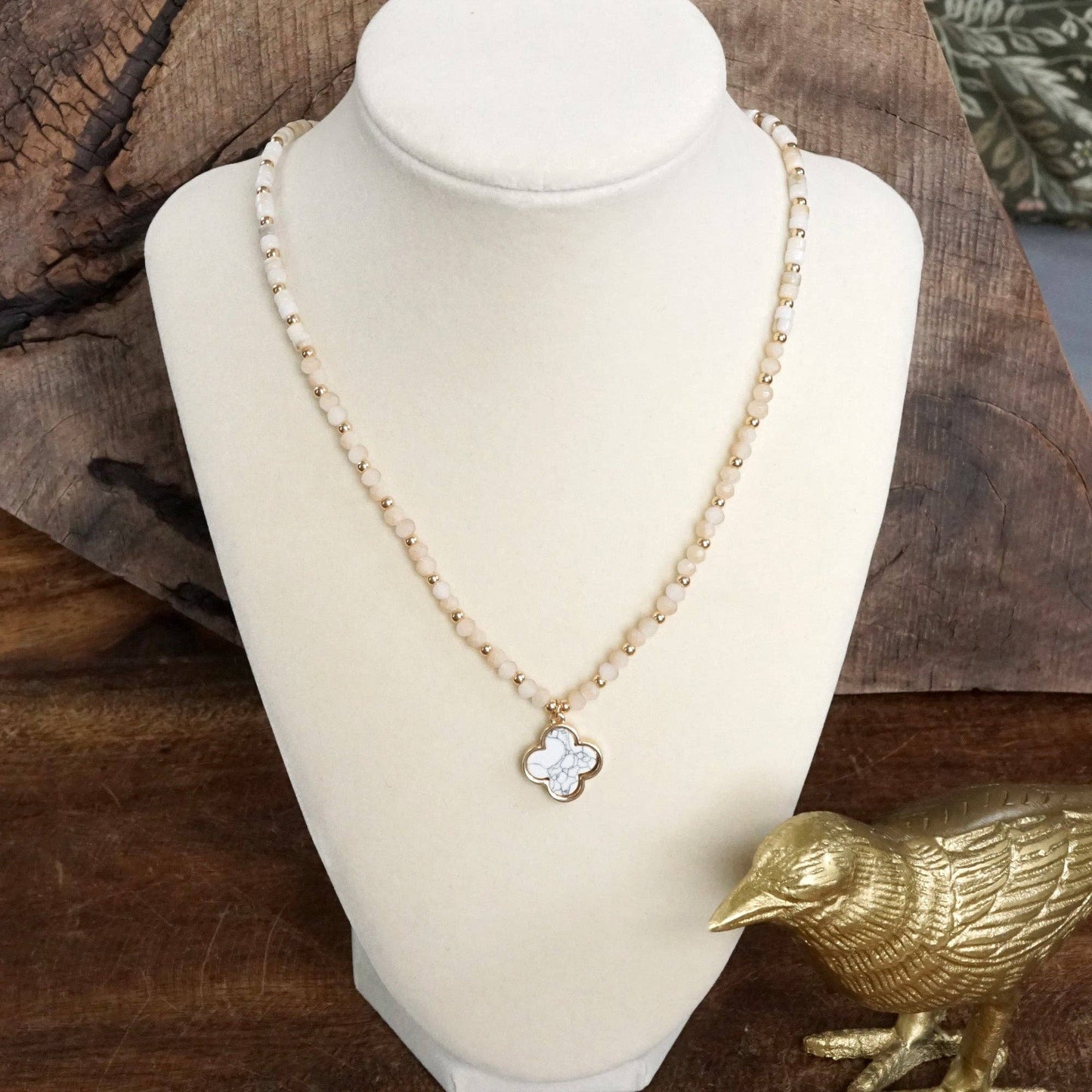 Short Beaded Clover Pendant Necklace