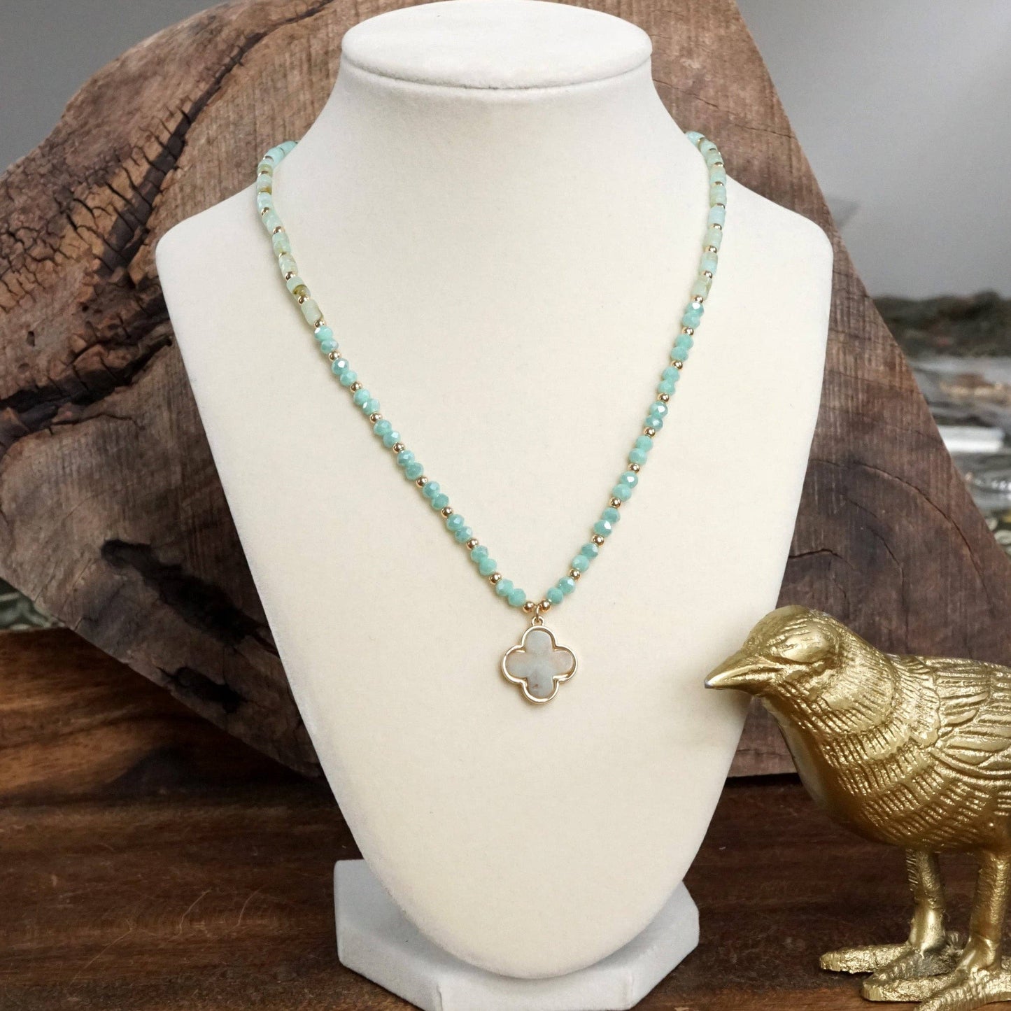 Short Beaded Clover Pendant Necklace