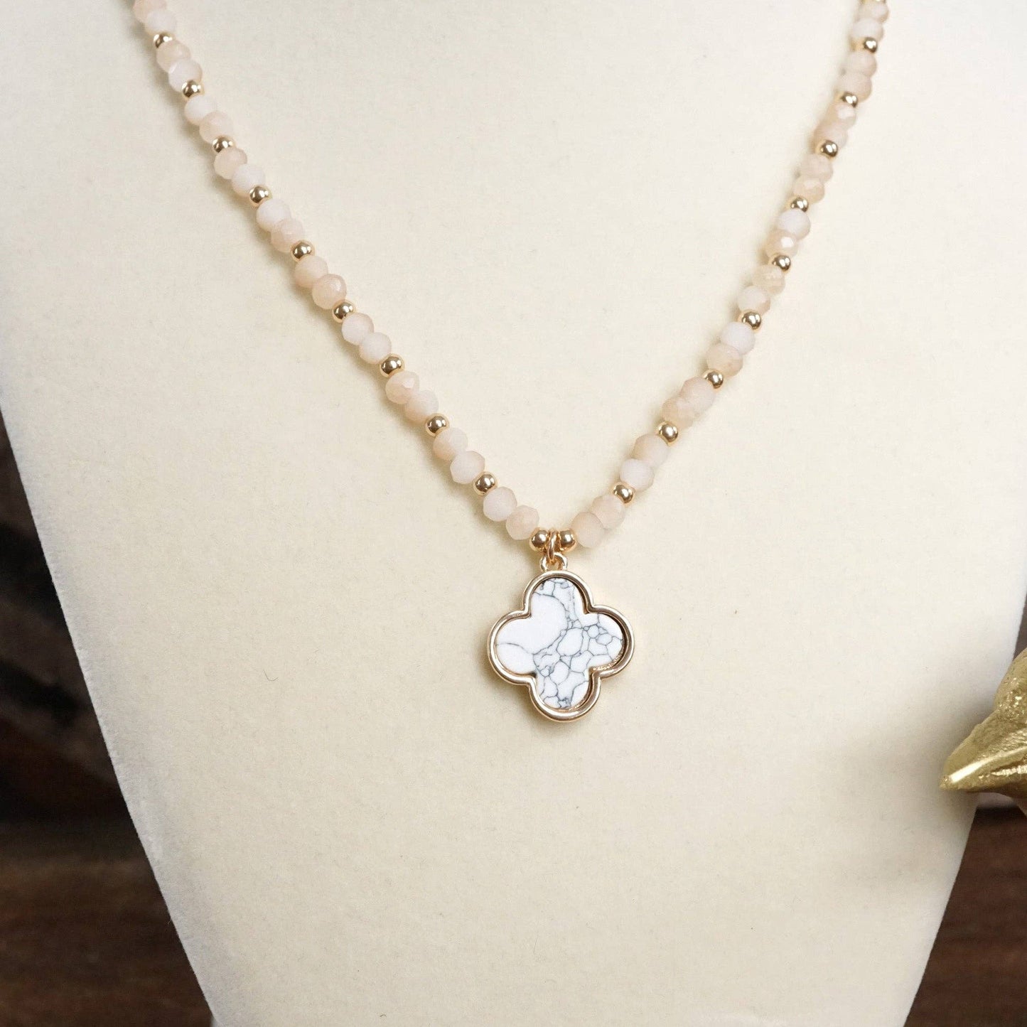 Short Beaded Clover Pendant Necklace