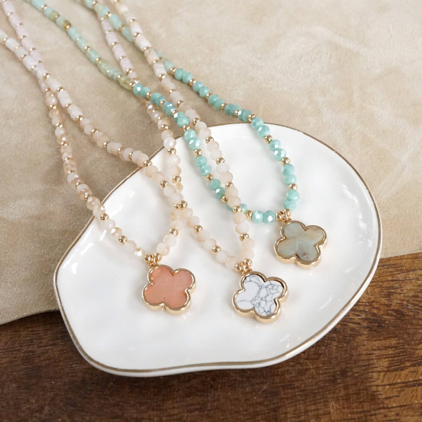 Short Beaded Clover Pendant Necklace
