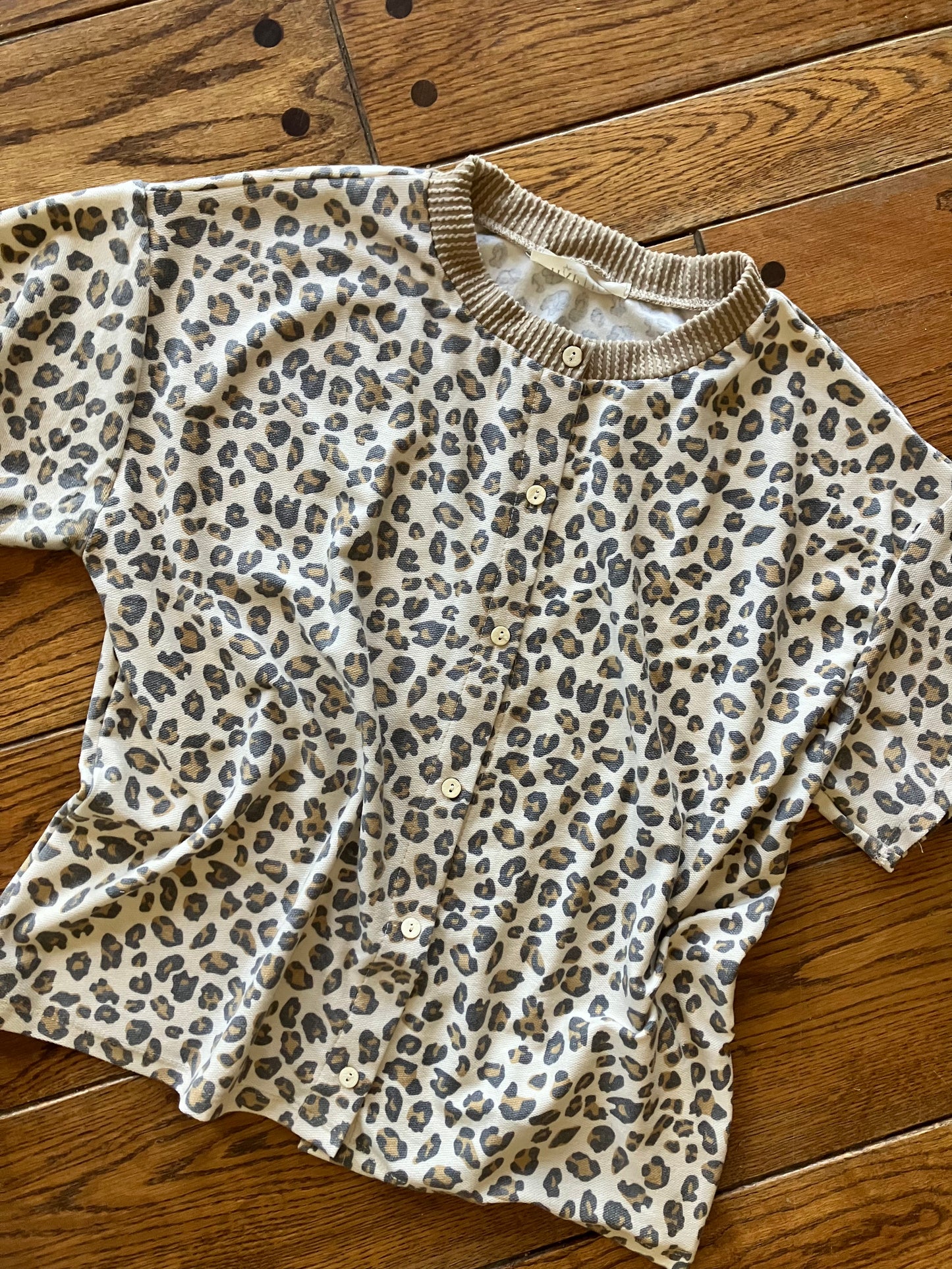 Leopard Cardi