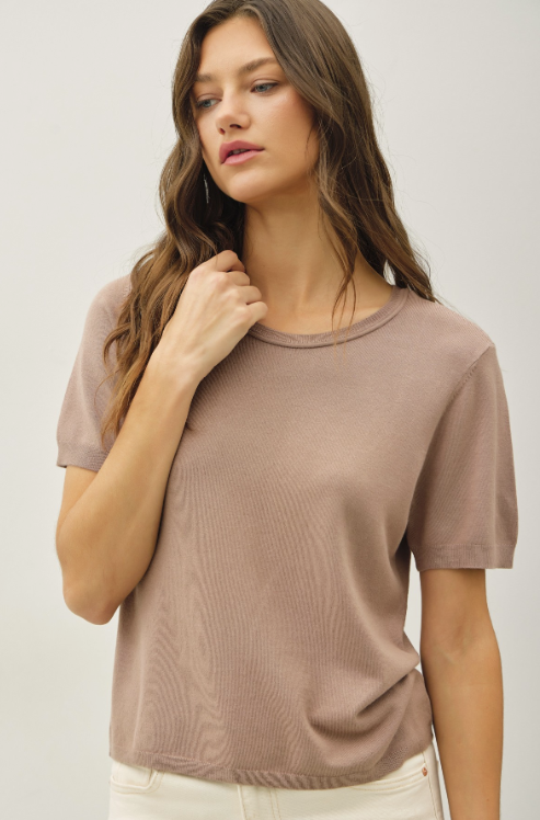Solid Lightweight Scoop Neck Top