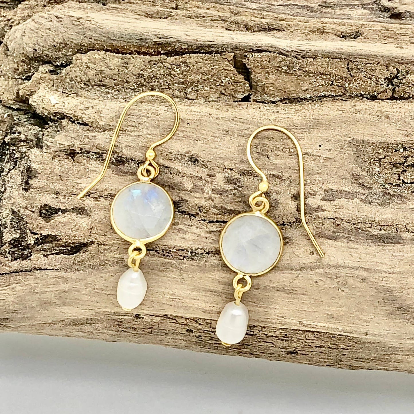 Earring Moon Stone Disc.w/Freshwater Pearl Drop Gold
