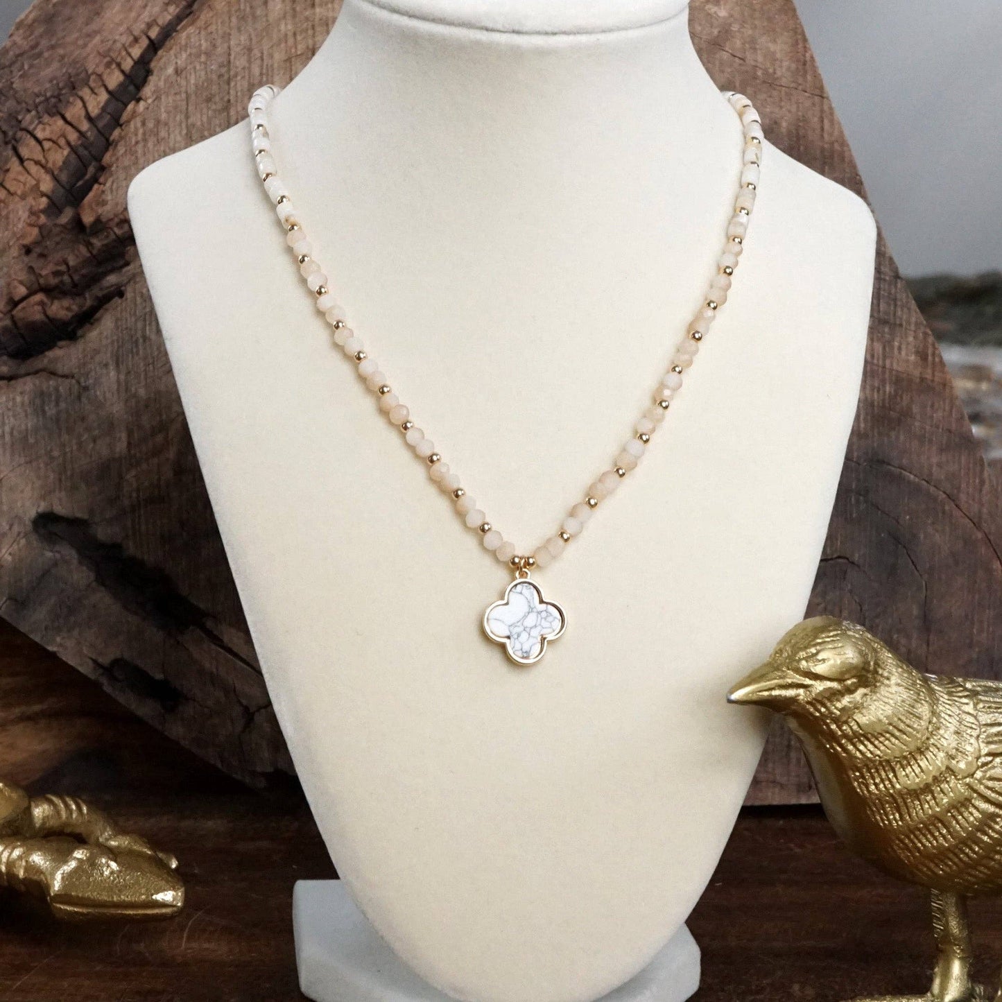 Short Beaded Clover Pendant Necklace