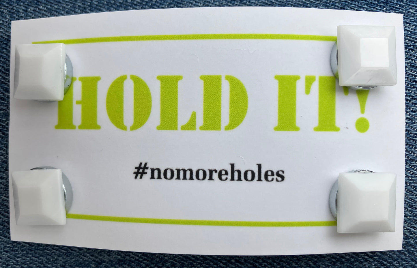 HOLD IT! Magnetic competition # holders