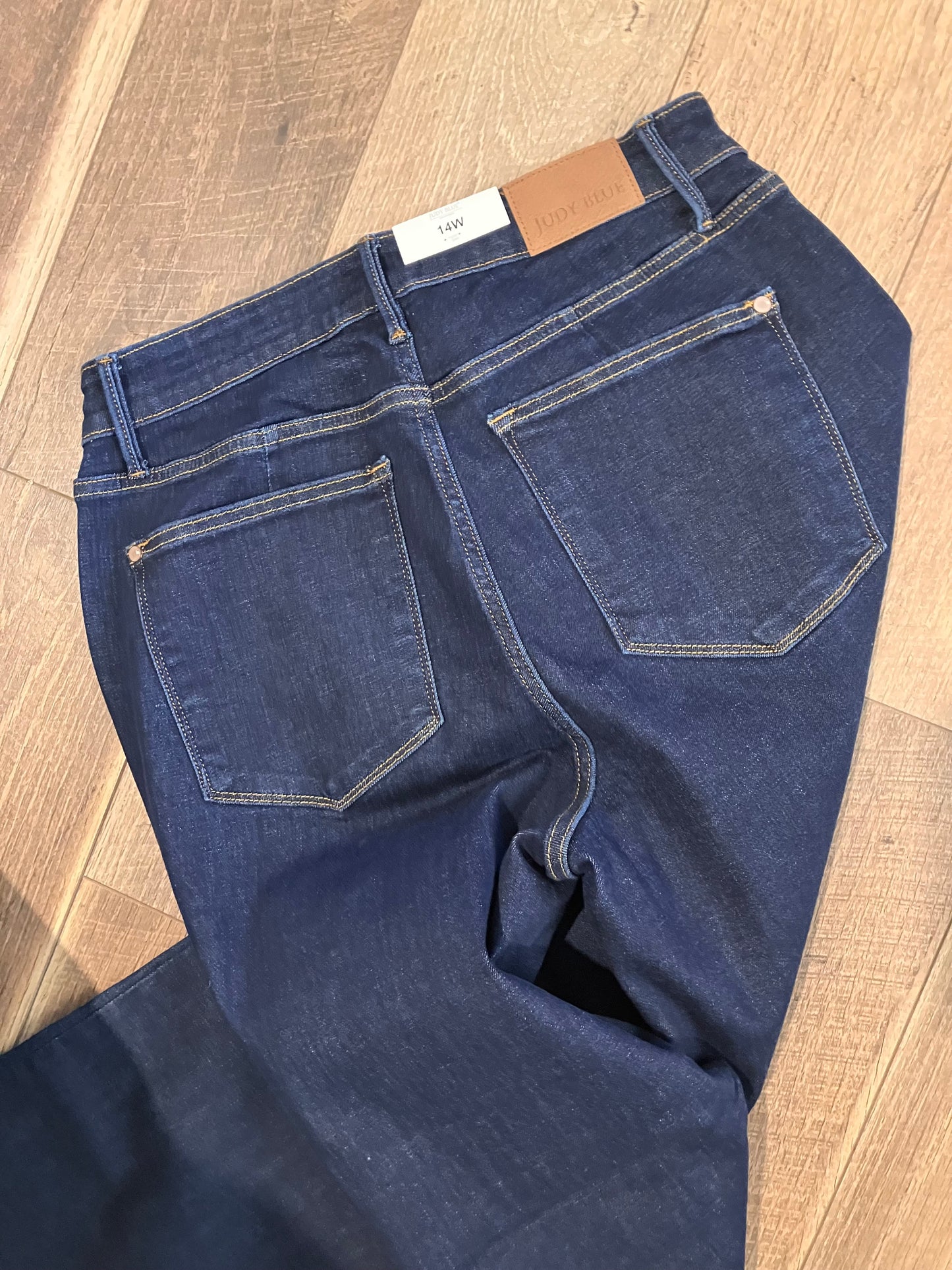 Judy Blue Vintage Detail Straight Jeans Plus