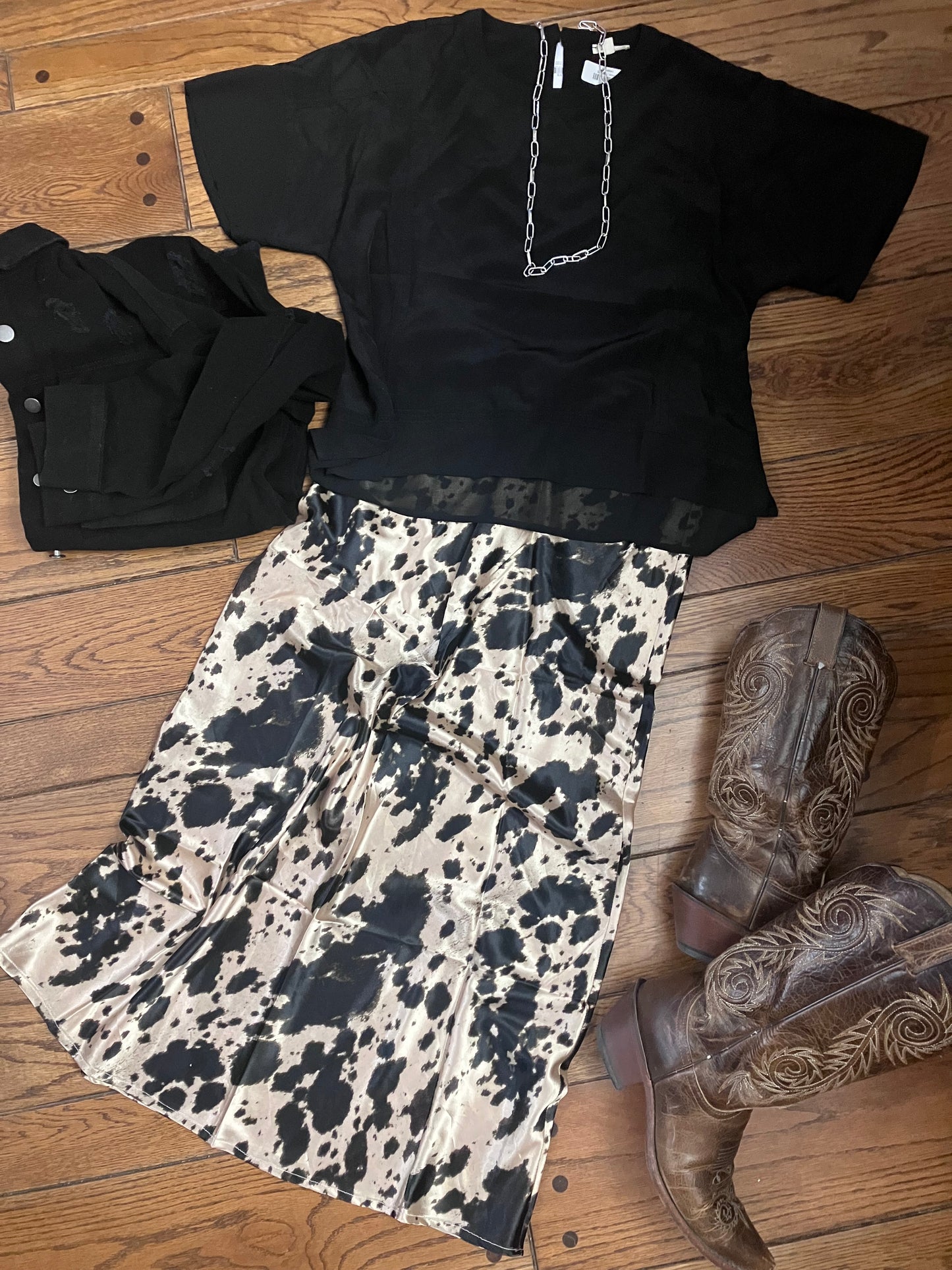 Cow print satin skirt