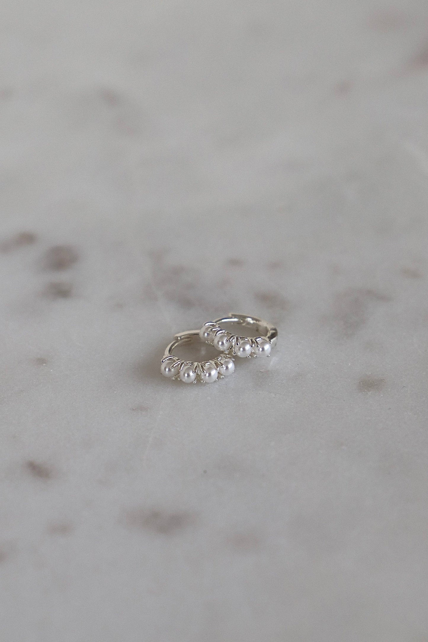 SILVER MINI PEARL HOOPS