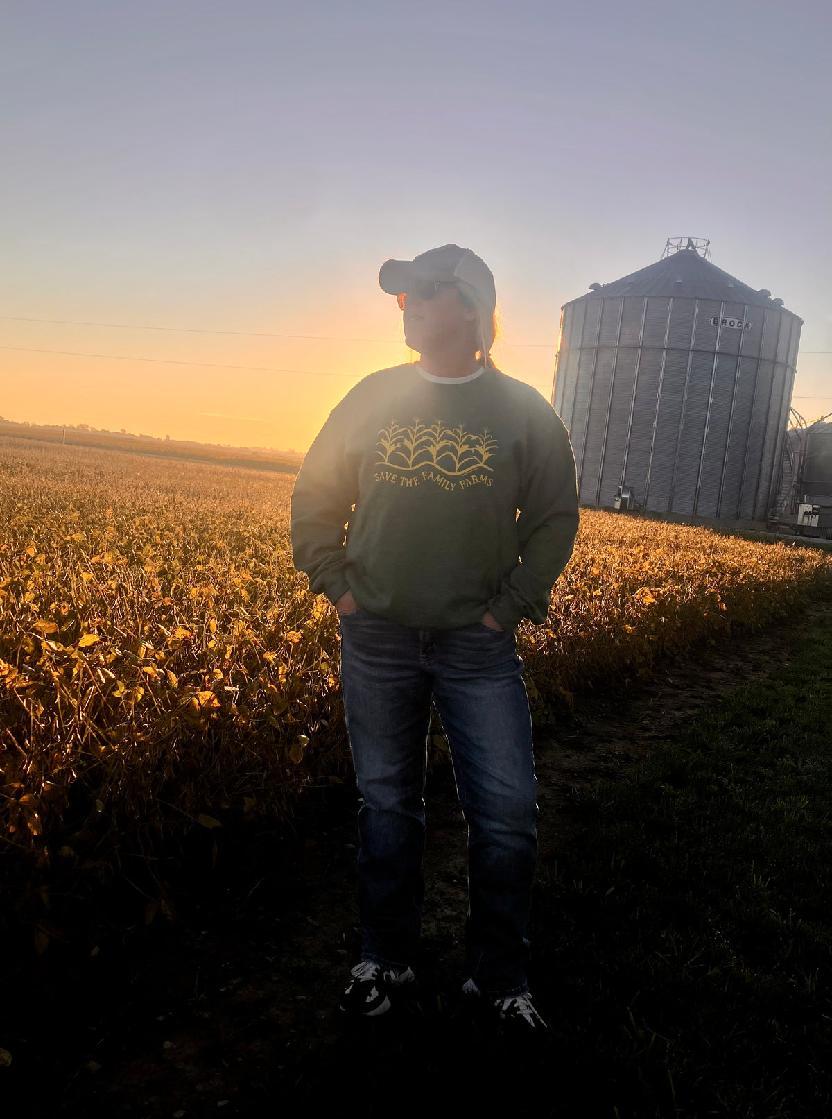 Save the Family Farms Graphic Sweatshirt – Heather Green