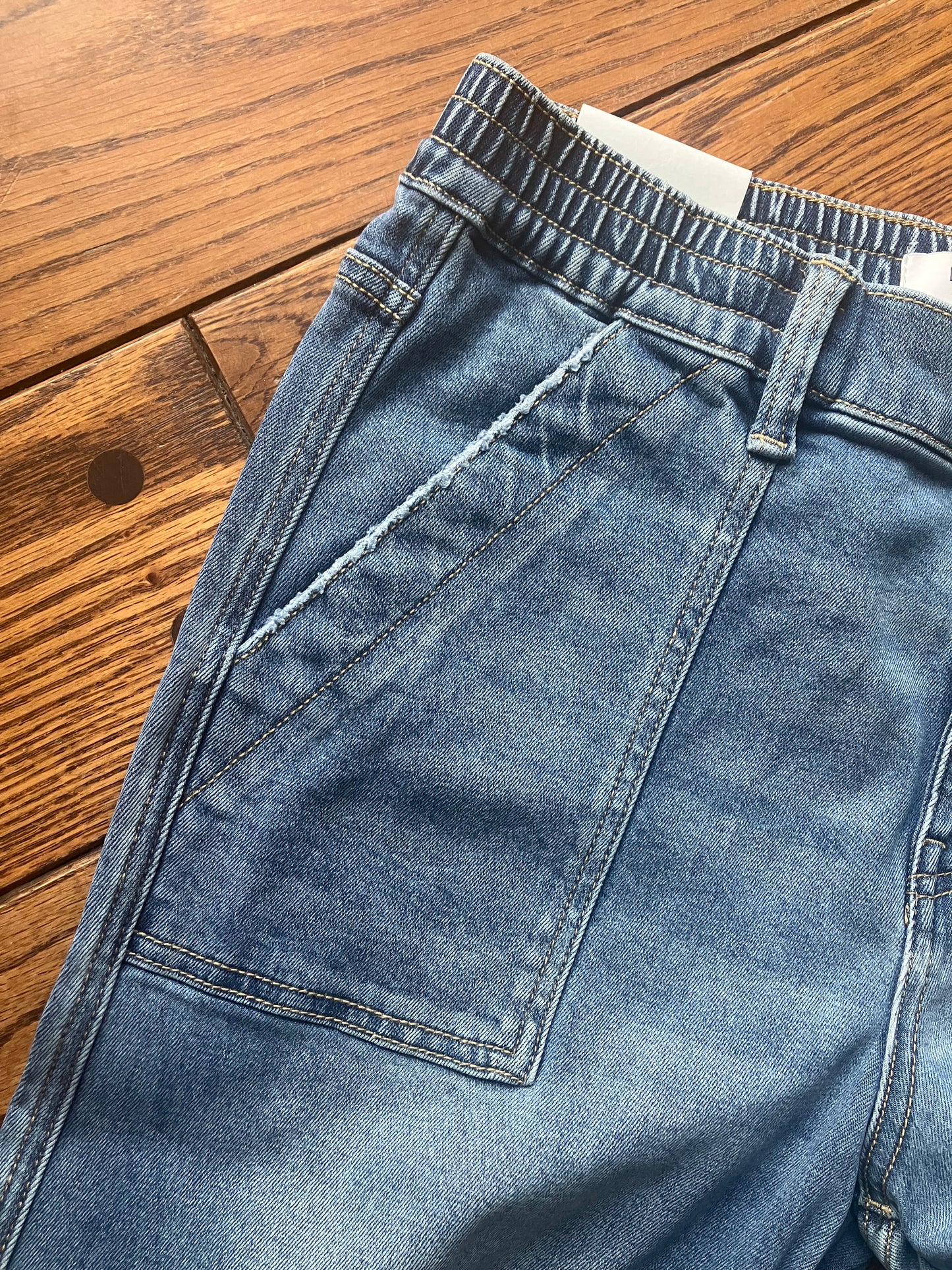 Cropped Denim with Back Elastic Waistband