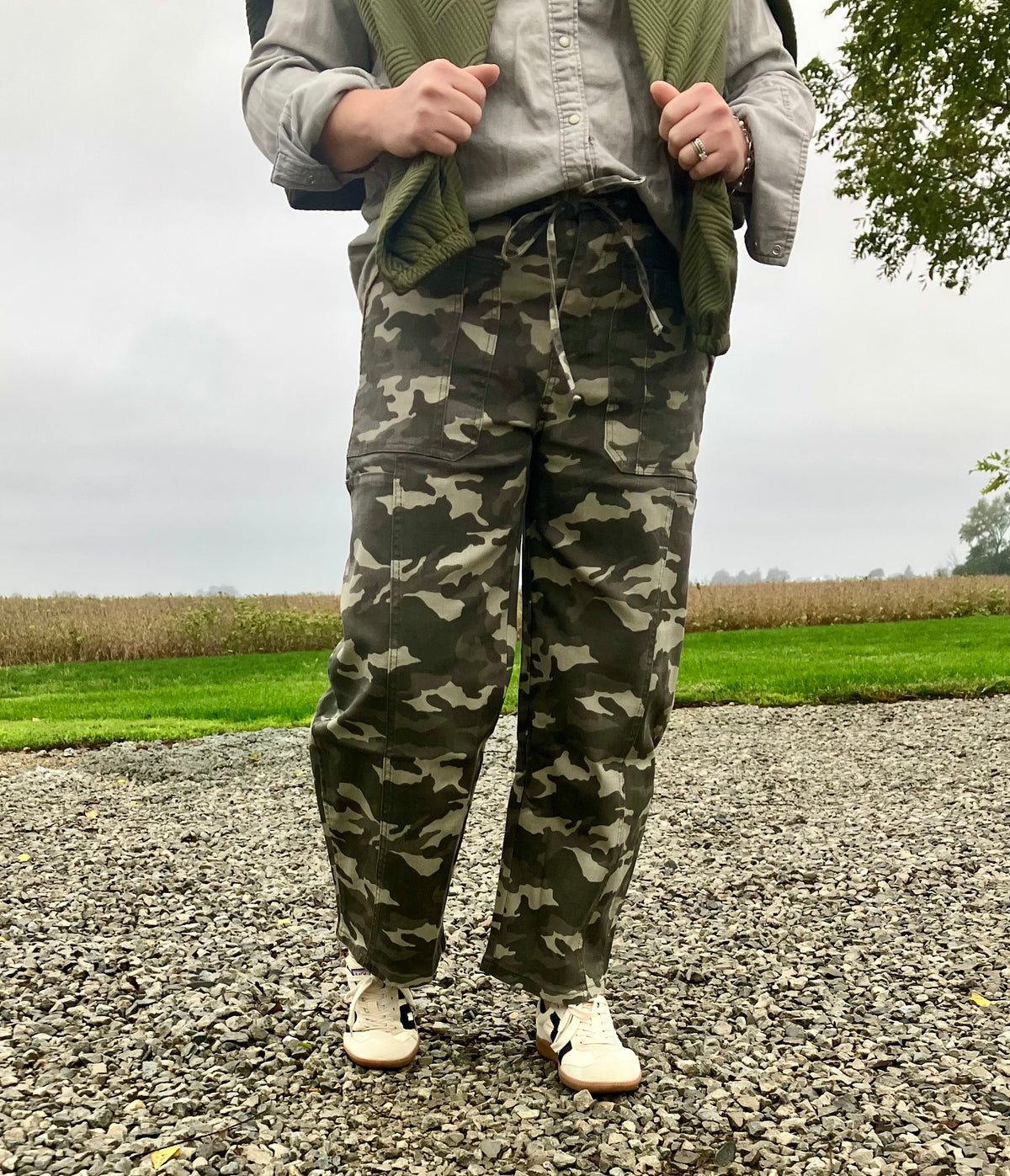 Camo Print Barrel-Leg Jeans