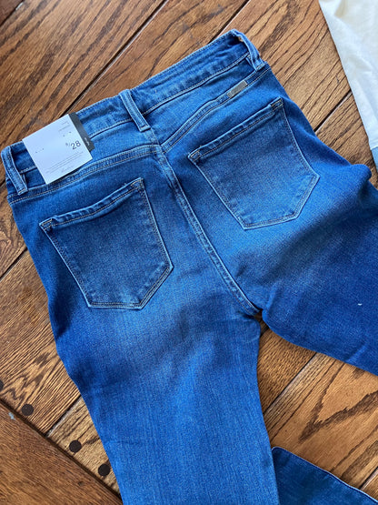 Kan Can Jeans: High Rise Blue Denim, Size 9/28. Women's Fashion, Stylish and Comfortable Fit.