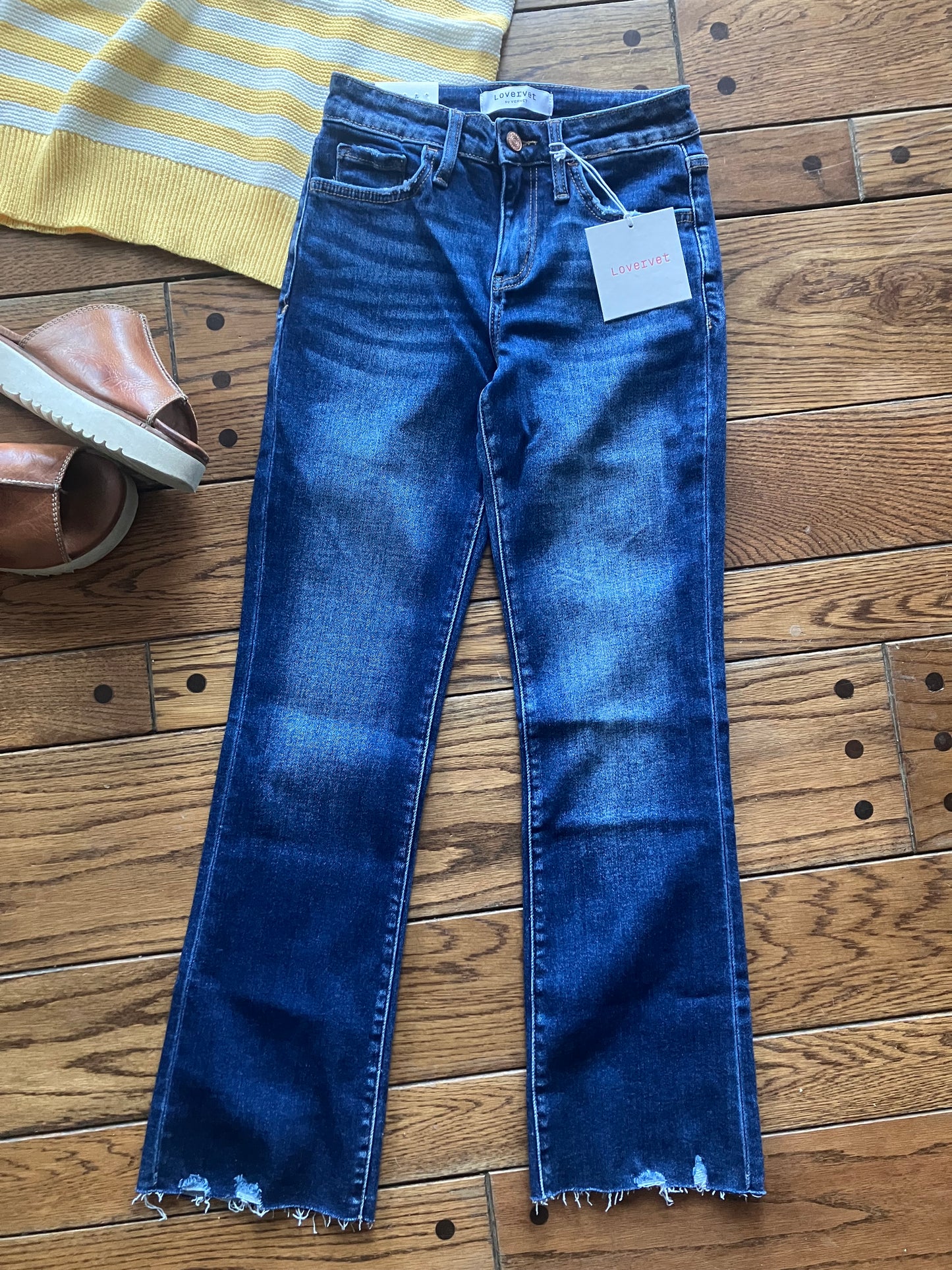 Mid Rise Cropped Bootcut Jeans