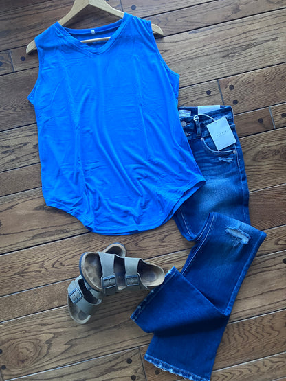 V-neck basic sleeveless tank top