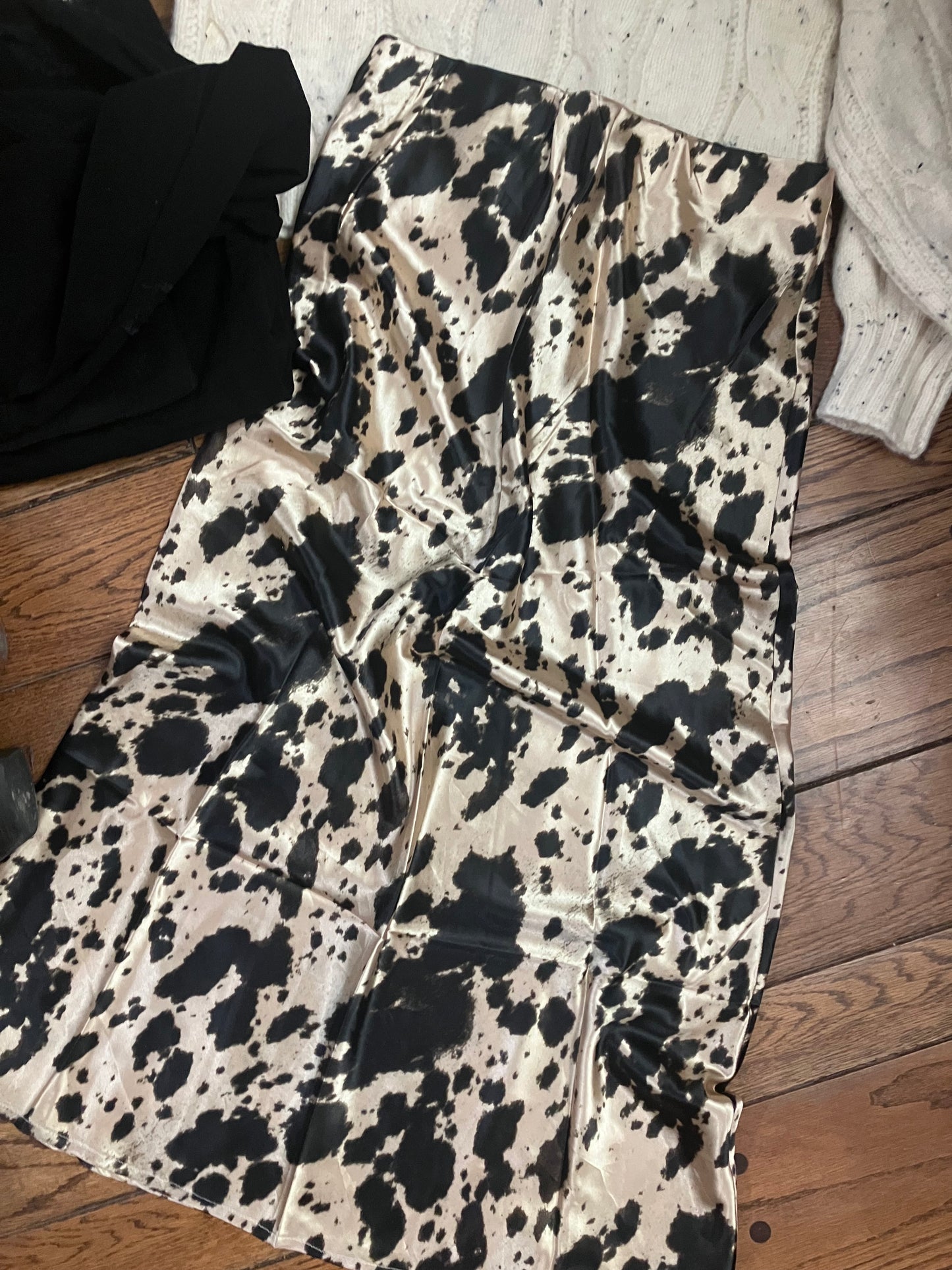 Cow print satin skirt