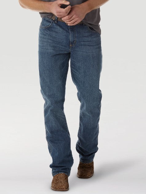 Men's Wrangler Retro Relaxed Bootcut Jean in TB Wash